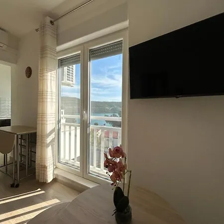 Sunrise Apartment