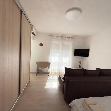 Sunrise Apartment
