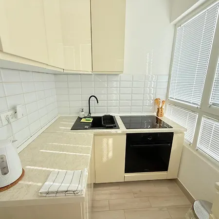 Sunrise Apartment *